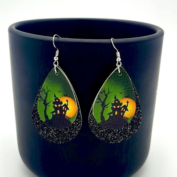 𝅺HALLOWEEN HAUNTED House Leather Drop Earrings - Picture 1 of 3